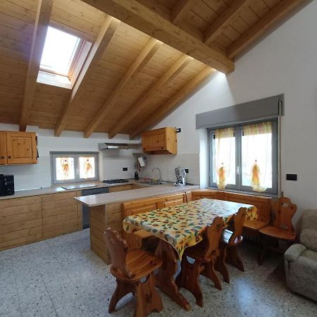 Casa Le Fornaci Apartment Испра Екстериор снимка